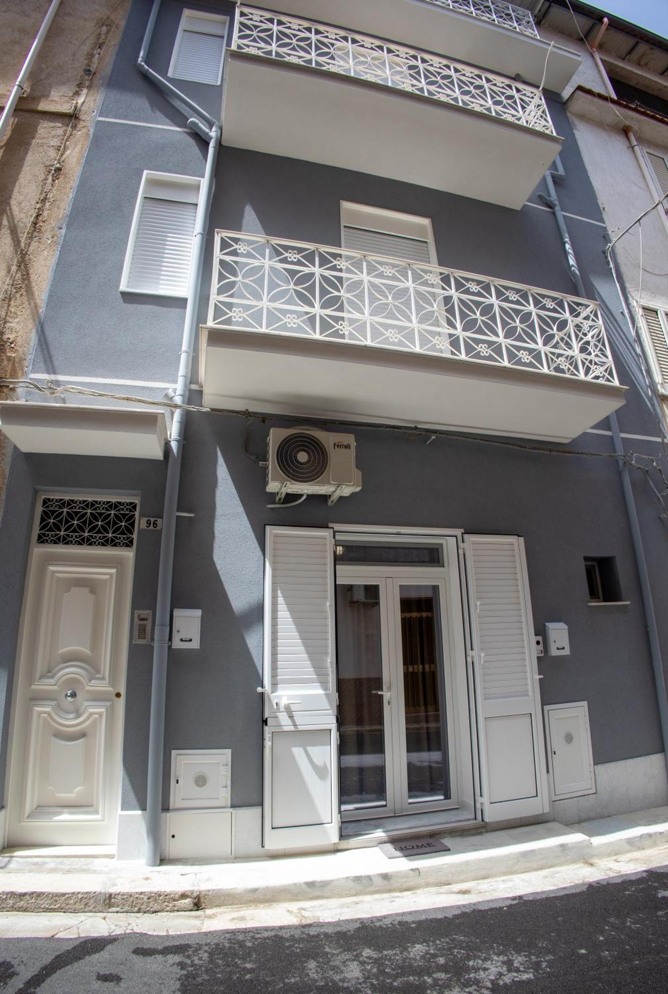 Casa Grazia Apartment Partinico Exterior photo